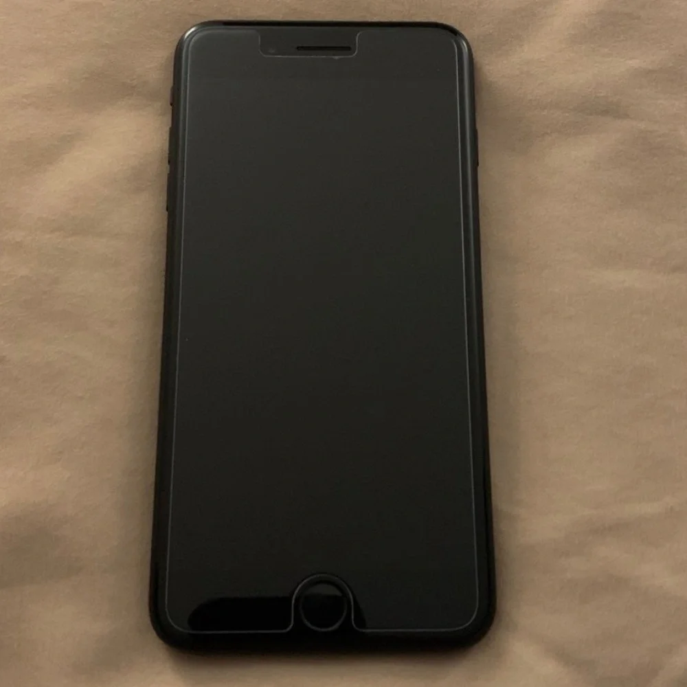 iPhone 7 Plus 32 GB Phone